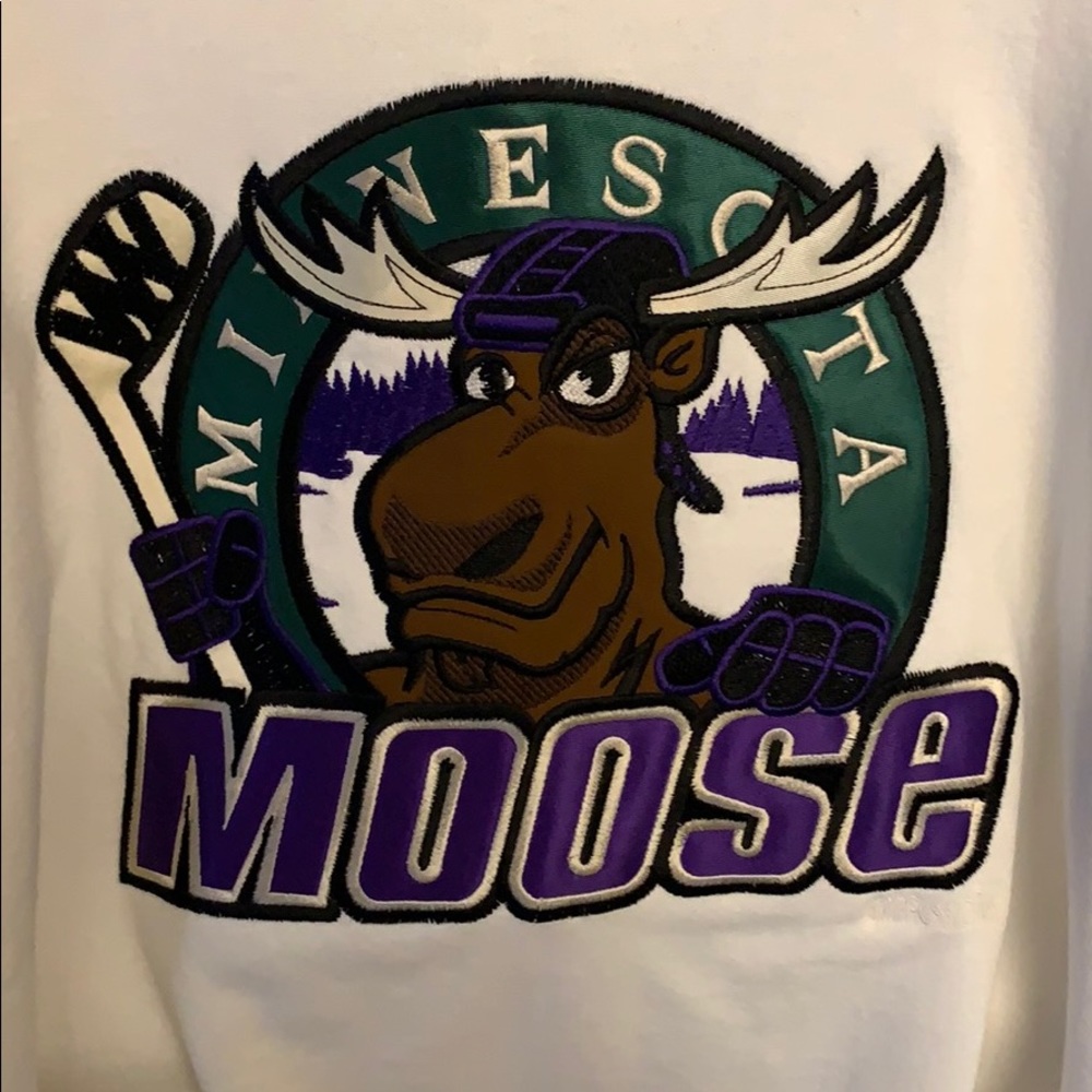 Sweatshirt - Picture 2 of 3